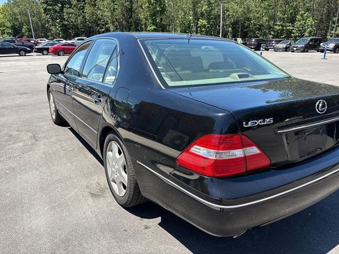 Used 2004 Lexus LS 430 RWD image 5