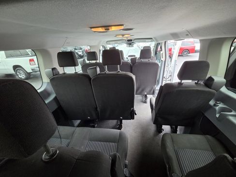 Used 2019 Ford Transit 350 XLT image 38