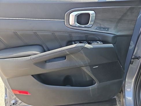 Used 2024 Kia Sorento SX Prestige image 13