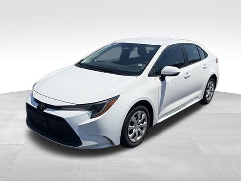 Used 2024 Toyota Corolla LE FWD image 7