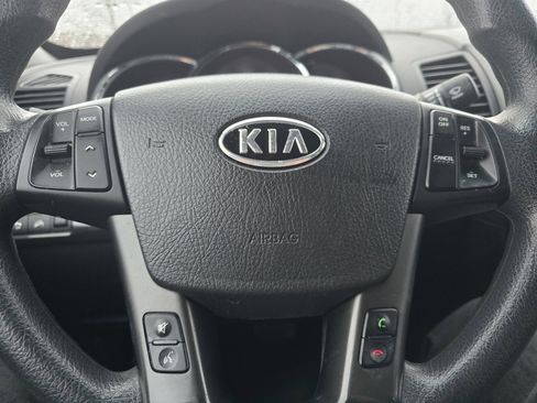 Used 2013 Kia Sorento LX w/ Convenience Pkg image 16