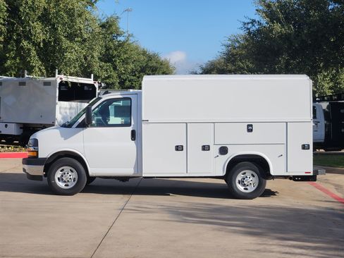 New 2025 Chevrolet Express 3500 w/ Power Convenience Package image 11