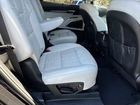Used 2021 Kia Telluride SX w/ SX Prestige Package image 18