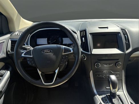 Used 2017 Ford Edge SEL w/ Equipment Group 201A FWD image 25