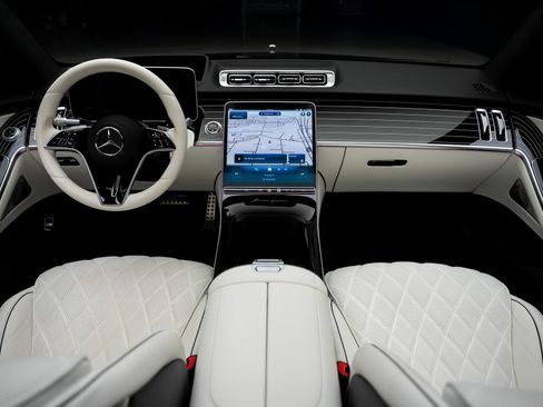 Used 2024 Mercedes-Benz S 580 4MATIC Sedan image 44
