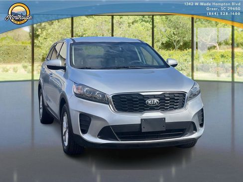 Used 2019 Kia Sorento LX image 5