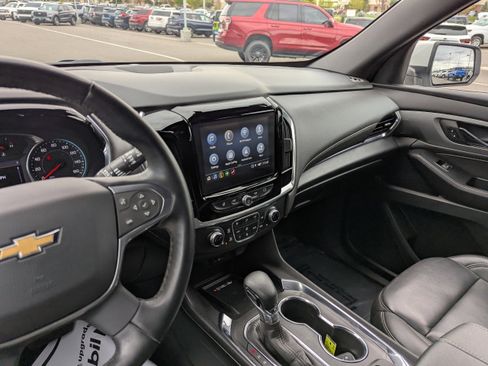 Certified 2023 Chevrolet Traverse LT w/ Rear Camera Mirror Package image 20