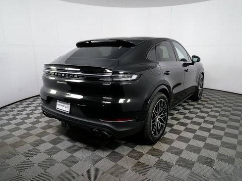 New 2026 Porsche Cayenne Coupe image 32