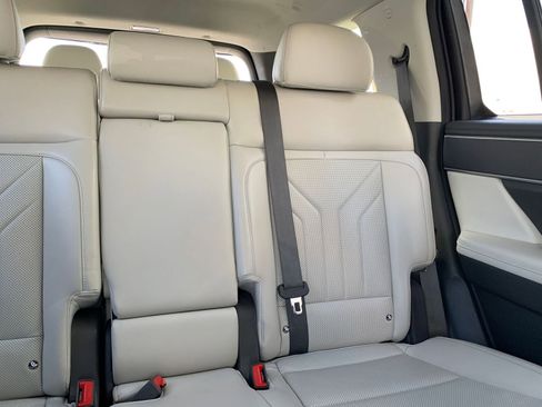 Used 2025 Hyundai Santa Fe SEL image 40