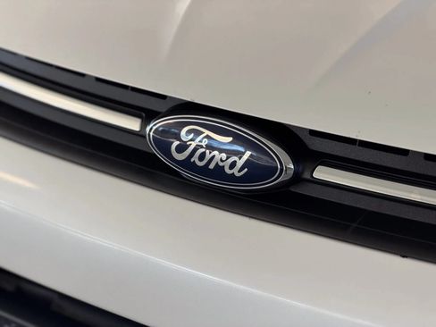 Used 2014 Ford Escape SE w/ Equipment Group 201A FWD image 9