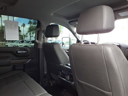 Certified 2023 GMC Sierra 2500 SLT w/ SLT Preferred Package image 13