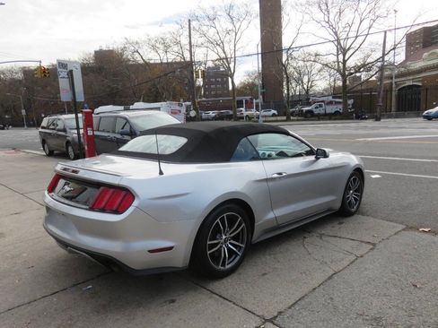 Used 2017 Ford Mustang Premium image 5