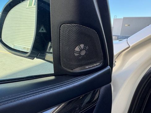 Used 2015 BMW X6 xDrive50i image 12