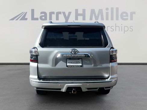 Used 2022 Toyota 4Runner Limited AWD/4WD image 4