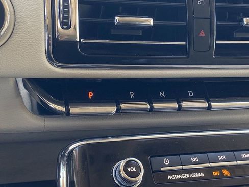Used 2019 Lincoln Navigator L Reserve AWD/4WD image 31
