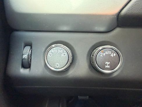 Used 2017 Chevrolet Tahoe LT image 17