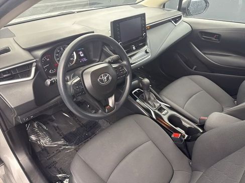 Used 2022 Toyota Corolla LE image 12
