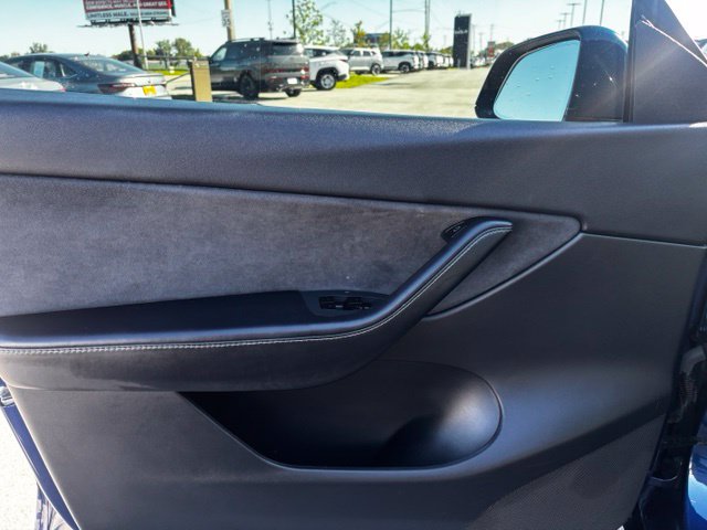 Used 2021 Tesla Model Y Long Range AWD/4WD image 12