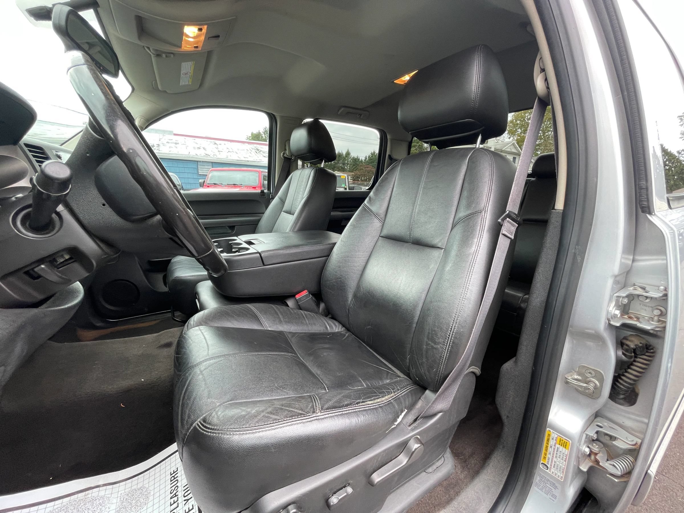 Used 2013 Chevrolet Silverado 2500 LT w/ Interior Plus Package AWD/4WD image 11