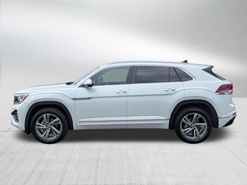 Used 2024 Volkswagen Atlas Cross Sport SEL R-Line AWD/4WD image 4