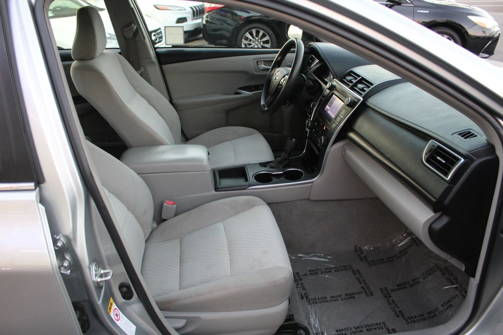 Used 2017 Toyota Camry LE FWD image 10