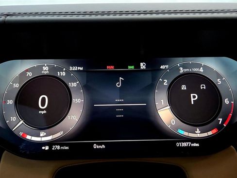 Used 2023 Land Rover Range Rover SE image 25