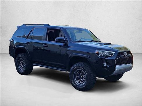 Used 2019 Toyota 4Runner TRD Off-Road AWD/4WD image 3