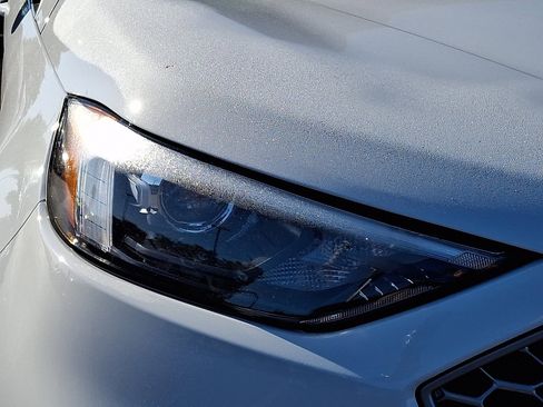 Certified 2023 Ford Edge SEL w/ Convenience Package AWD/4WD image 9