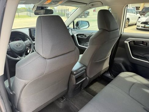 Used 2021 Toyota RAV4 LE FWD image 24