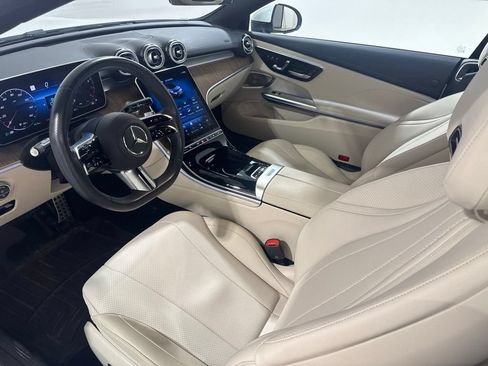 Used 2025 Mercedes-Benz CLE 300 4MATIC Cabriolet image 17