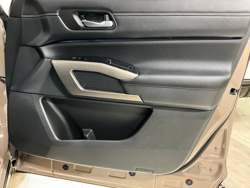 Used 2023 Nissan Pathfinder Platinum AWD/4WD image 24
