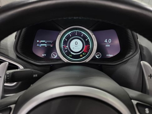 Used 2022 Aston Martin DB11 Volante RWD image 6