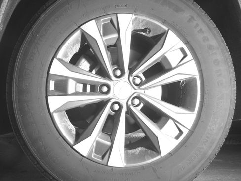 Used 2025 Chevrolet Equinox LT image 12