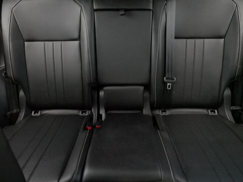 Certified 2023 Volkswagen Tiguan SE w/ Panoramic Sunroof Package AWD/4WD image 13