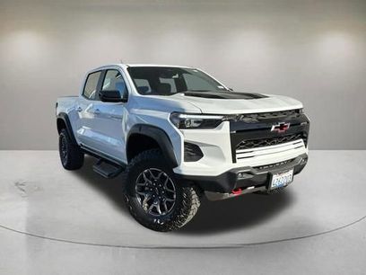 Used 2025 Chevrolet Colorado ZR2 w/ Technology Package