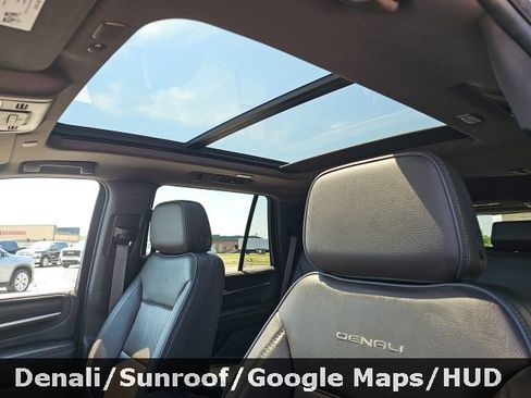 Used 2023 GMC Yukon Denali image 11