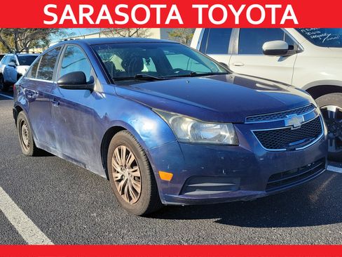 Used 2011 Chevrolet Cruze LS image 1