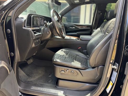 Used 2021 Cadillac Escalade ESV Sport Platinum image 12