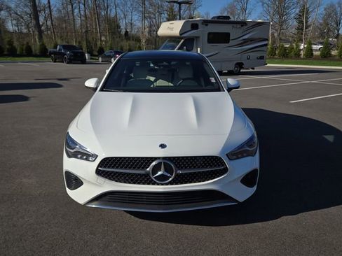 Used 2025 Mercedes-Benz CLA 250 4MATIC image 4
