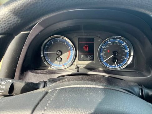 Used 2017 Toyota Corolla LE FWD image 7