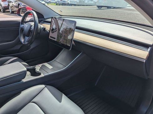 Used 2019 Tesla Model 3 Standard Range Plus RWD image 34