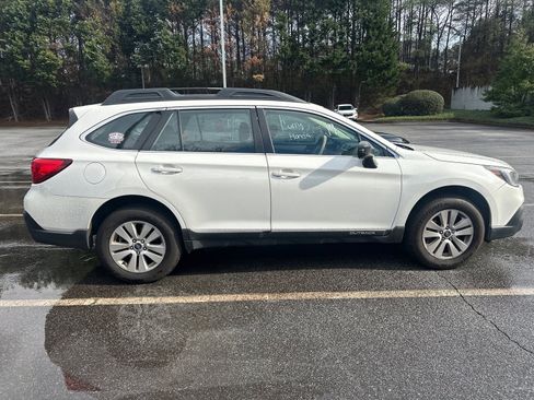 Used 2019 Subaru Outback 2.5i image 4