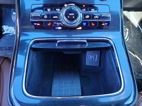 Used 2022 Lincoln Nautilus Reserve image 21