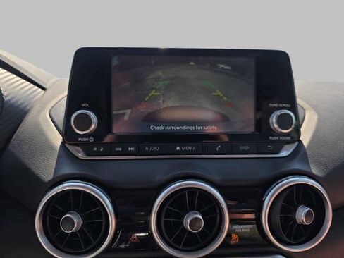 Used 2024 Nissan Sentra S image 18