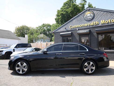 Used 2019 Mercedes-Benz E 300 4MATIC image 4