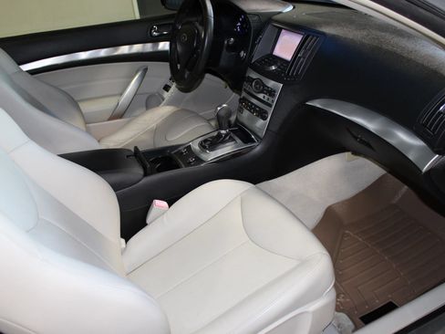 Used 2015 INFINITI Q60 Journey w/ Premium Package RWD image 27