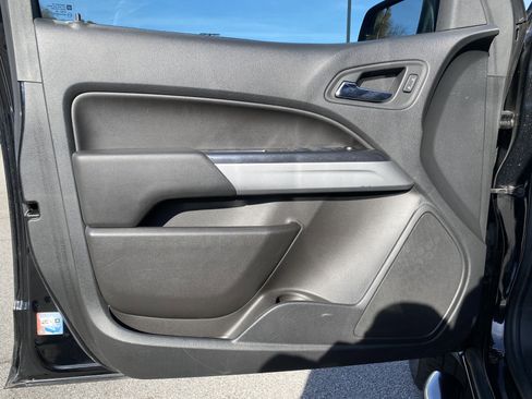 Used 2021 Chevrolet Colorado LT w/ LT Convenience Package image 15