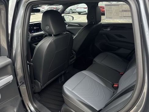 New 2026 Volkswagen Tiguan SE R-Line AWD/4WD image 22