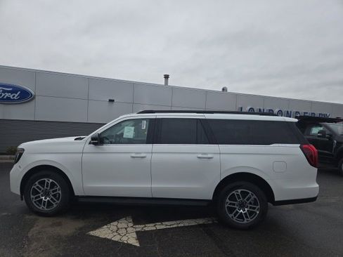 New 2025 Ford Expedition Max Active image 9