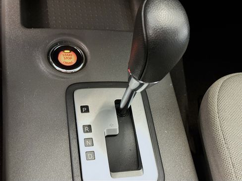 Used 2021 Nissan Frontier SV w/ Midnight Edition Floor Mats image 24